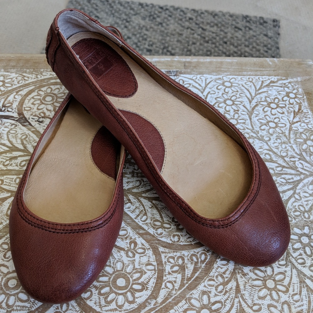 Frye Carson Flats - Never Worn - NWOT